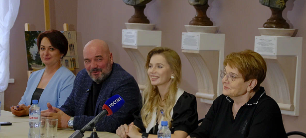 Гастроли. Пресс-конференция в театре оперетты.