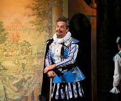 Собака на сене