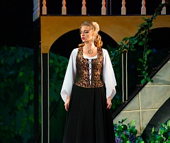 Собака на сене