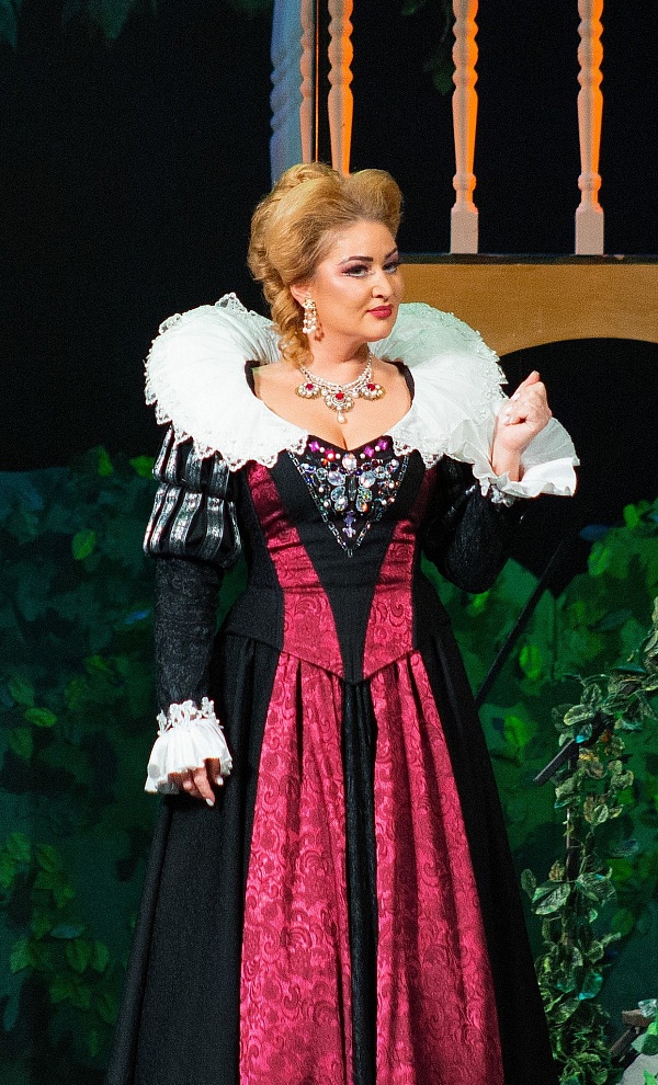 Собака на сене