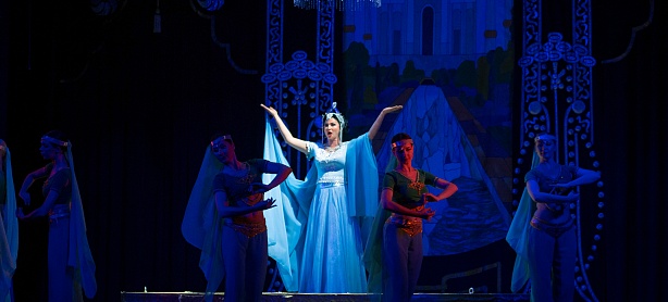 "Баядера" в честь Махмуда Эсамбаева 