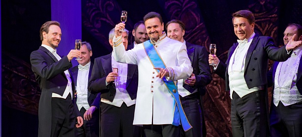 Театр отметил 85-летний юбилей