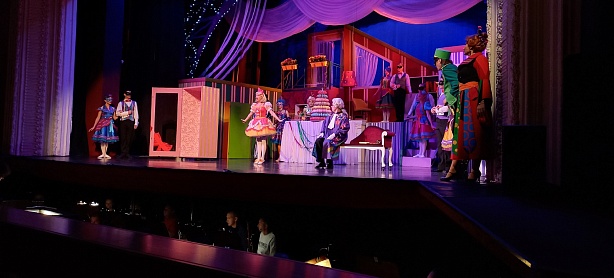 Сдача спектакля «Ключ на мостовой» прошла в театре оперетты Пятигорска